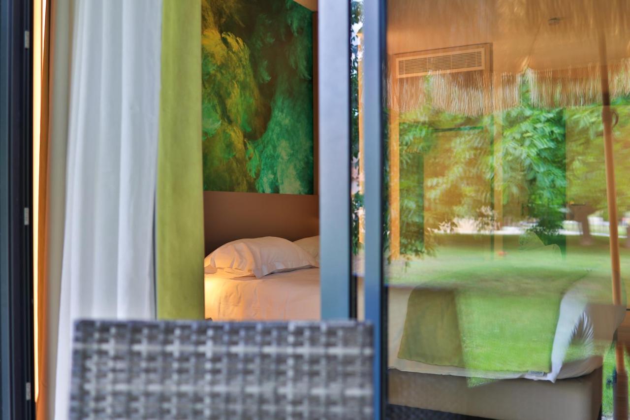Logis Hotel & Spa Dejeunez Sous L'Arbre Rousset  Eksteriør billede