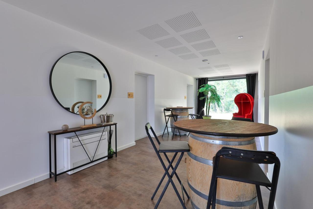 Logis Hotel & Spa Dejeunez Sous L'Arbre Rousset  Eksteriør billede