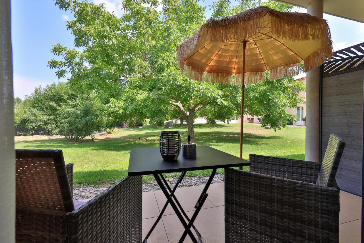 Logis Hotel & Spa Dejeunez Sous L'Arbre Rousset  Eksteriør billede