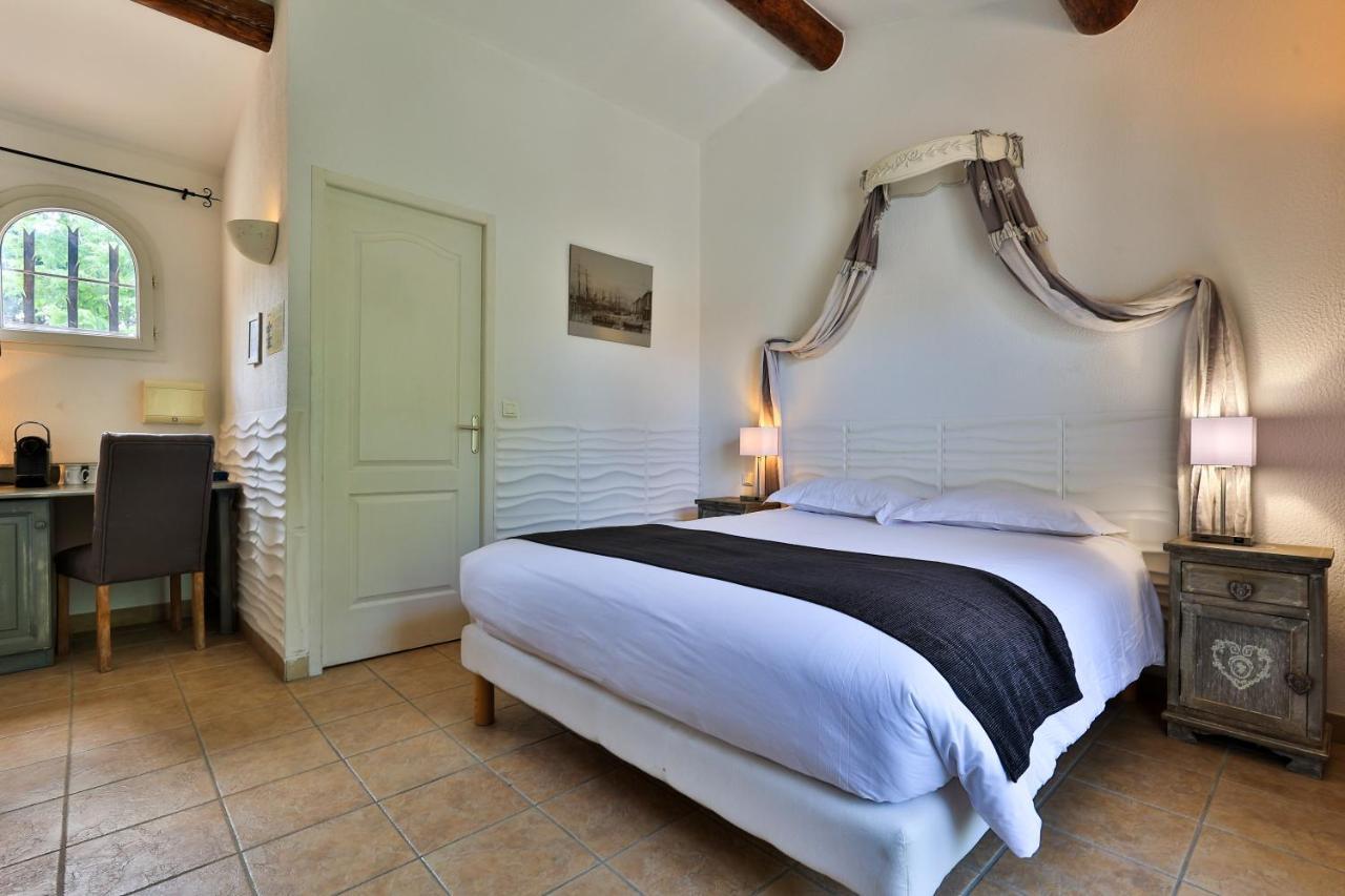 Logis Hotel & Spa Dejeunez Sous L'Arbre Rousset  Eksteriør billede