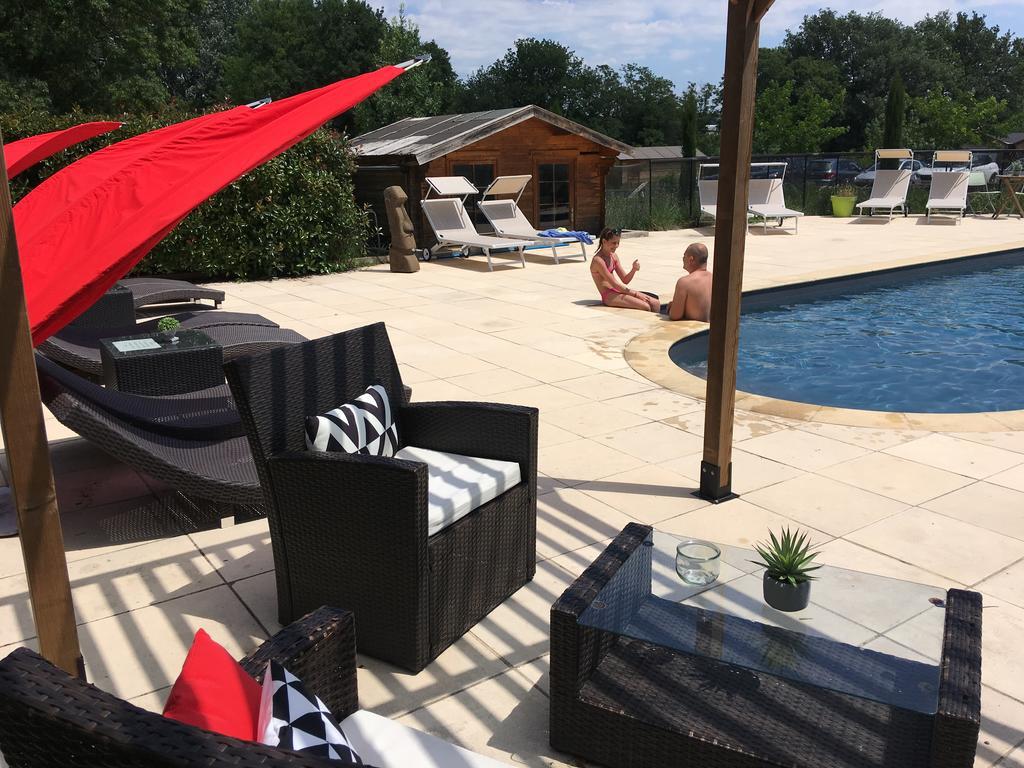 Logis Hotel & Spa Dejeunez Sous L'Arbre Rousset  Eksteriør billede