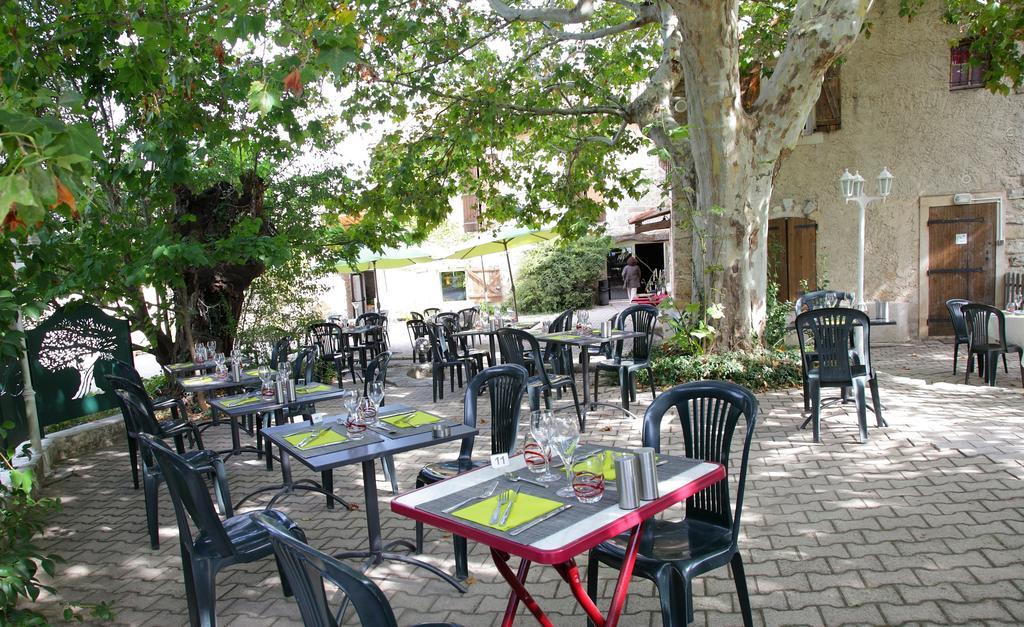 Logis Hotel & Spa Dejeunez Sous L'Arbre Rousset  Eksteriør billede